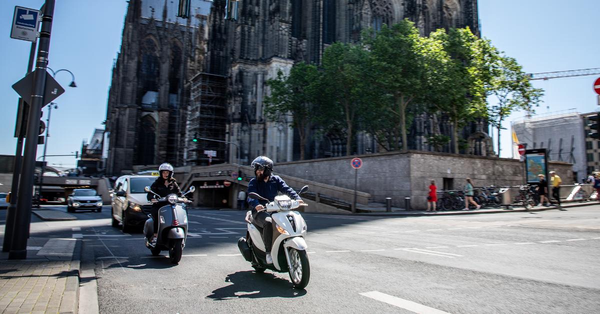 Il casco smart Outstar S in testa a chi si sente bene